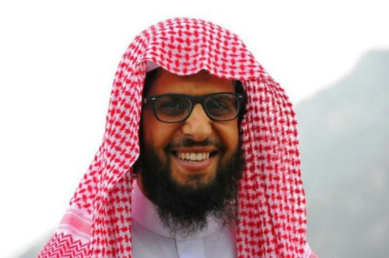 “ياولدي ” خطبة مؤثرة تجسد آلم فراق الآباء لأبنائهم خريجي الثانوية