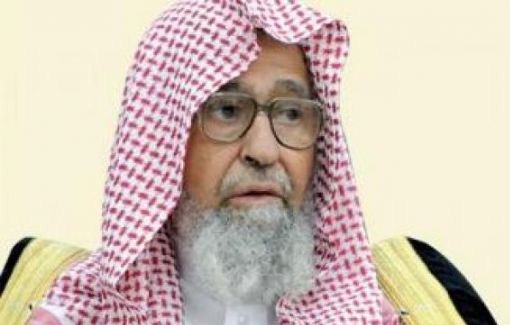أيهم أفضل الوتر مع الإمام أو تأخيره إلى آخر الليل؟