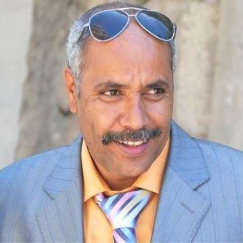 ميليشيا الحوثي تختطف الصحافي الخوداني من منزله وتعتدي على زوجته وابنته