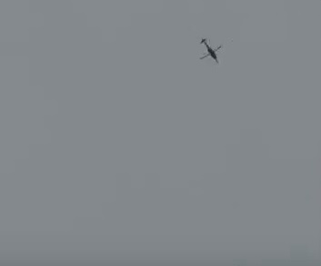 شاهد عيان يخص “المواطن” بفيديو حصري لطائرة الأمير منصور قبل سقوطها ويروي لحظات مرورها