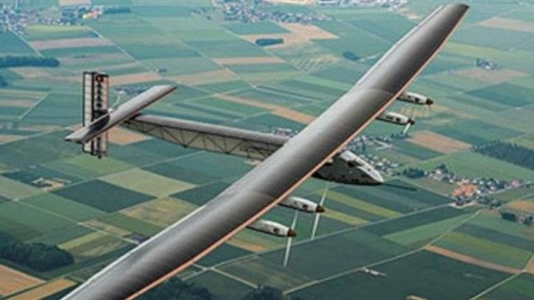 “الطيران المدني” تمنح أول طائرة شمسيّة بالعالم تصريح لعبور أجواء السعودية