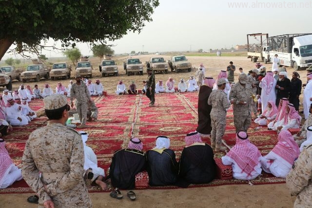 مشايخ قبائل العبادل بجازان يضيّفون وحدات الجيش المرابطة