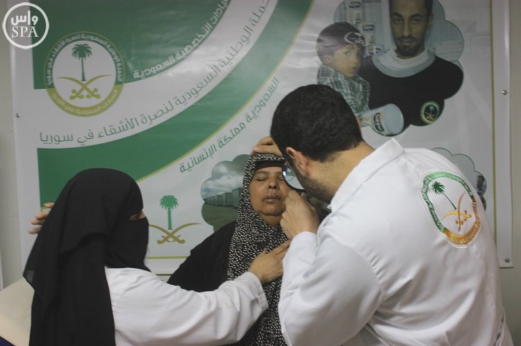 العيادات السعودية تَسْتقْبل 2000 مراجع سوري بمخيّم الزعتري