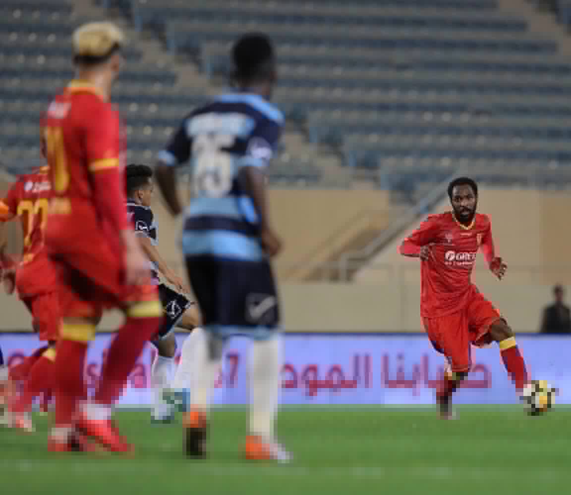 بالفيديو.. القادسية يُطيح بجدة في كأس الملك
