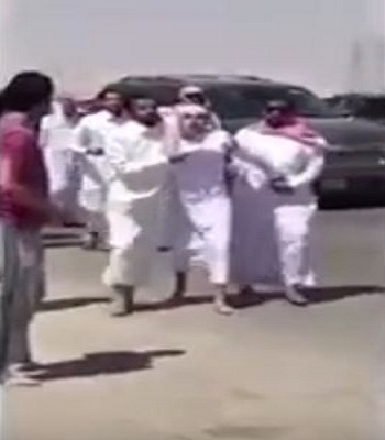 بالفيديو .. سكان اشبيليا #الرياض يروون قصة الشاب المتعاطف مع #داعش