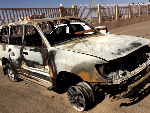 بالصور.. القبض على شابيْن أشعلا النار بسيارة مواطن بـ #القصيم