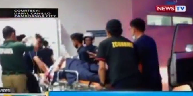 فيديو يظهر لحظة إدخال الشيخ عائض القرني للمستشفى