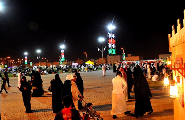 إقبال على فعاليات عيد الرياض بساحة العروض