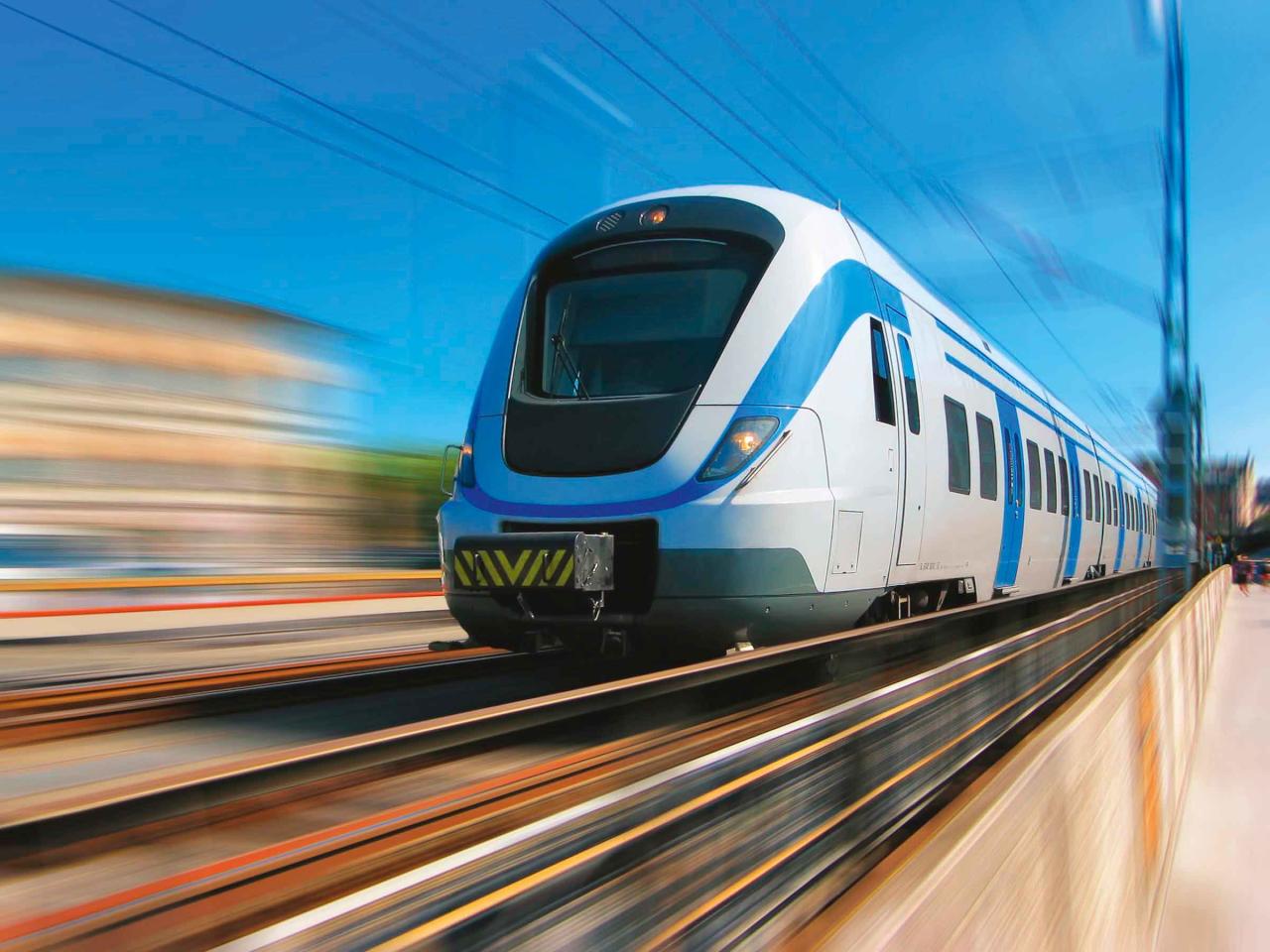 خط سكك حديدية يربط المملكة والإمارات نهاية 2021