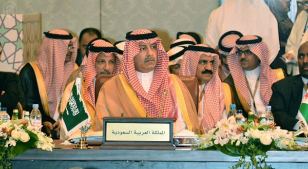 مؤشرات أولية غير مطمئنة وانسحابات بقمة الكويت!