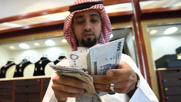 ضريبة القيمة المضافة في السعوديّة ستكون “الأدنى” عالميًّا