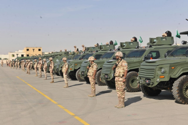 اللواء العتيبي يتفقد جاهزية الوحدات المشاركة بالتمرين المشترك “أمن الخليج العربي1” (14)