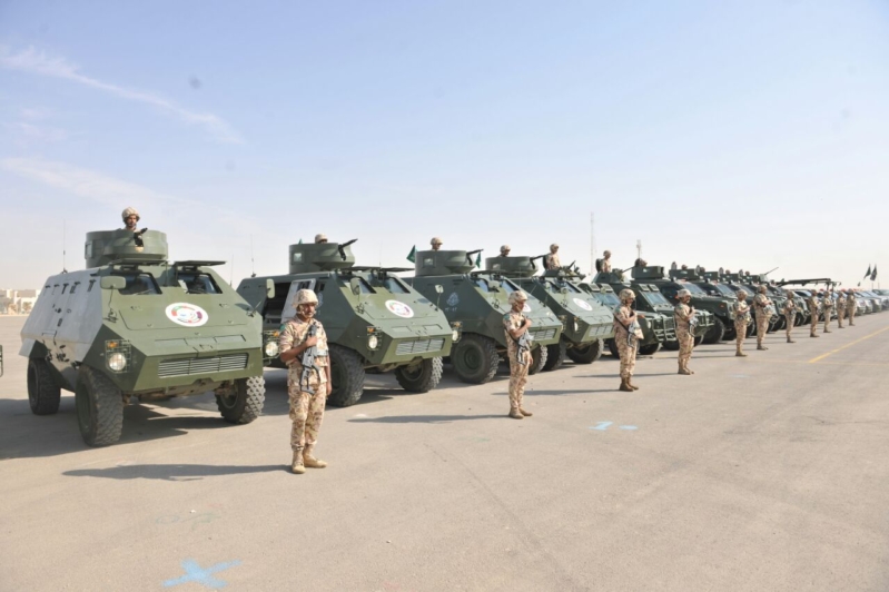اللواء العتيبي يتفقد جاهزية الوحدات المشاركة بالتمرين المشترك “أمن الخليج العربي1” (15)