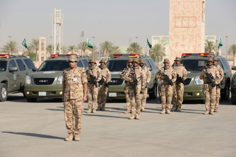اللواء العتيبي يتفقد جاهزية الوحدات المشاركة بالتمرين المشترك “أمن الخليج العربي1” (26)