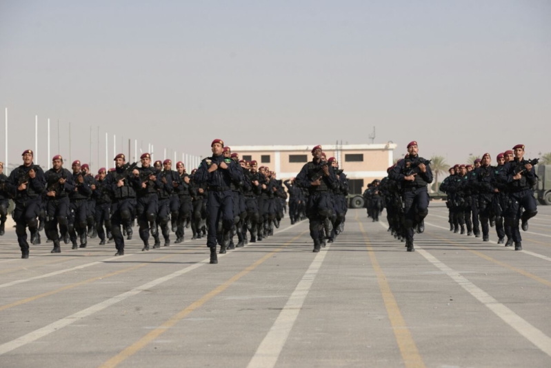 اللواء العتيبي يتفقد جاهزية الوحدات المشاركة بالتمرين المشترك “أمن الخليج العربي1” (28)