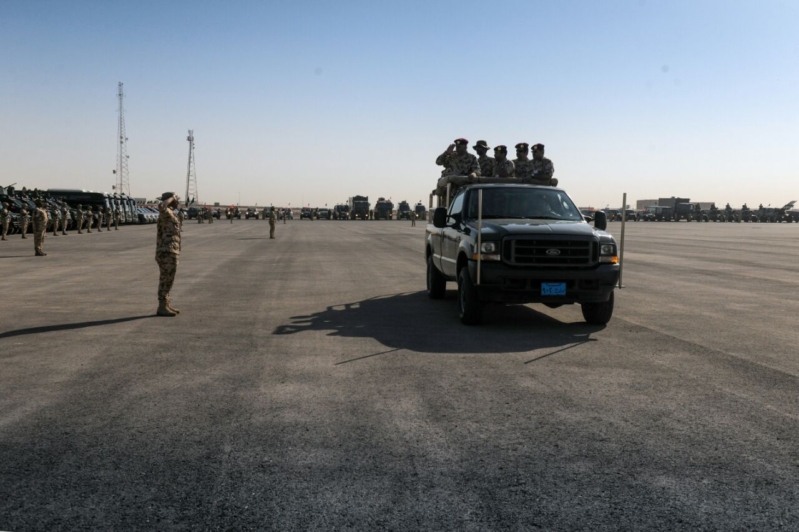اللواء العتيبي يتفقد جاهزية الوحدات المشاركة بالتمرين المشترك “أمن الخليج العربي1” (3)