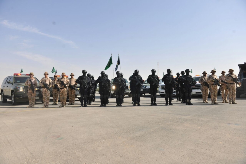 اللواء العتيبي يتفقد جاهزية الوحدات المشاركة بالتمرين المشترك “أمن الخليج العربي1” (34)