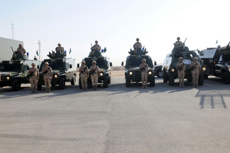 اللواء العتيبي يتفقد جاهزية الوحدات المشاركة بالتمرين المشترك “أمن الخليج العربي1” (6)