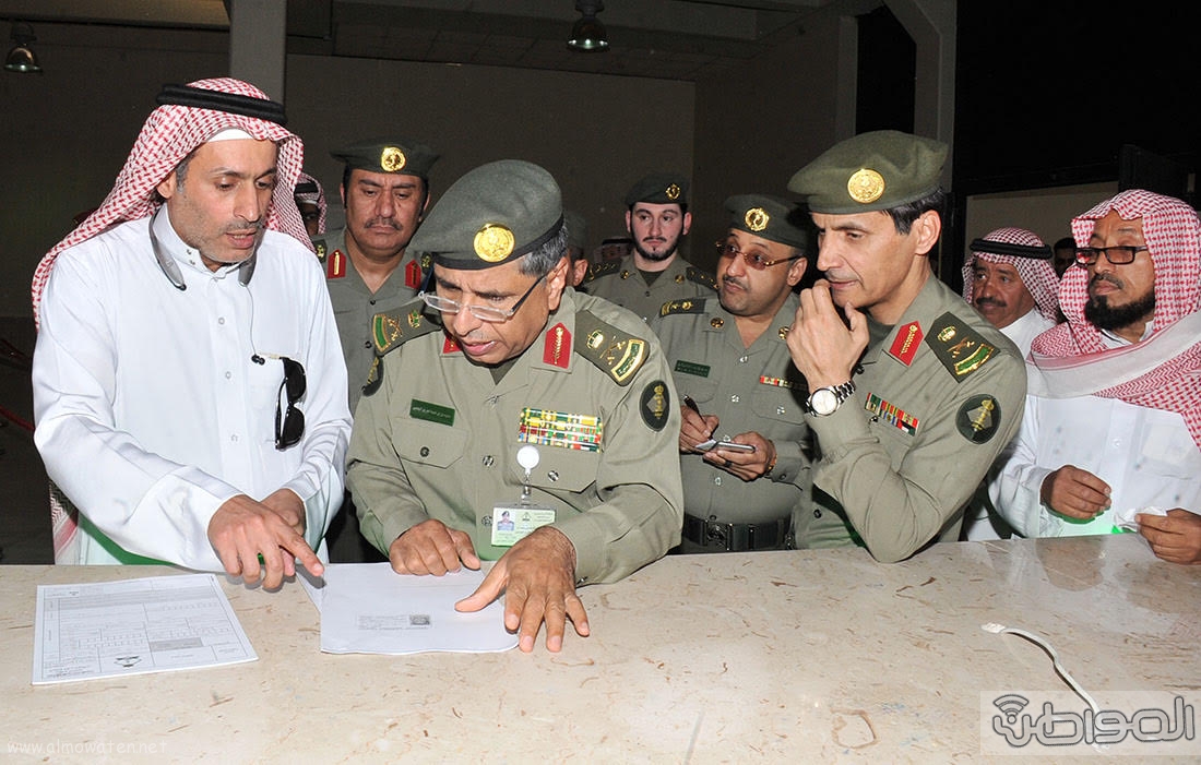 اللواء اليحيى يدشن صالة ذوي الاحتياجات الخاصة بجوازات الرياض (1)