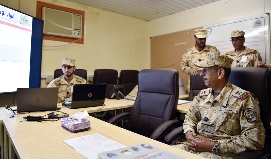 قائد لواء الإمام محمد بن سعود الآلي يتفقد وحدات الحرس الوطني في #رعد_الشمال