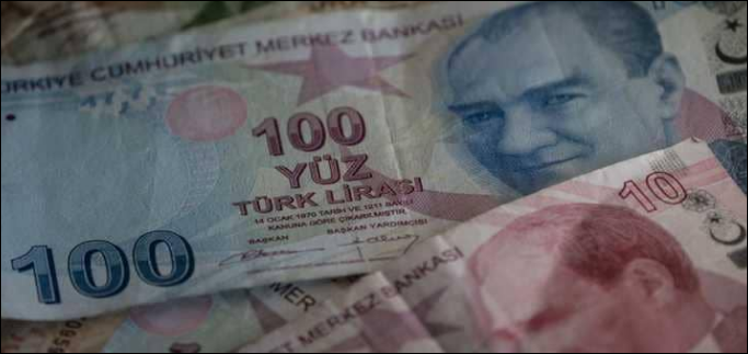 العملة التركية تهبط لمستوى قياسي
