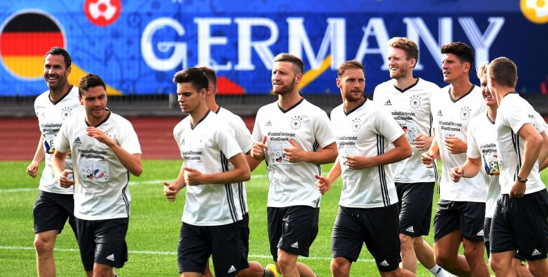 يورو 2016: ألمانيا تسعى للصدارة.. وأيرلندا تأمل تأهُلاً تاريخياً