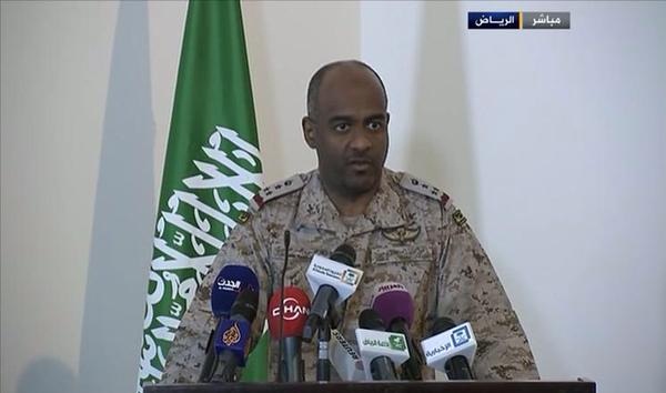 المروحيات السعودية والمدفعية تقصف تجمعات حوثية على حدود المملكة