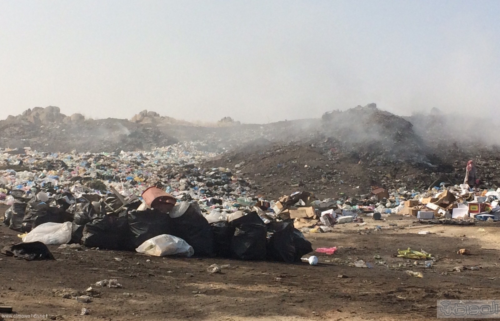 المجاردة حرق النفايات بجوار المساكن (4)