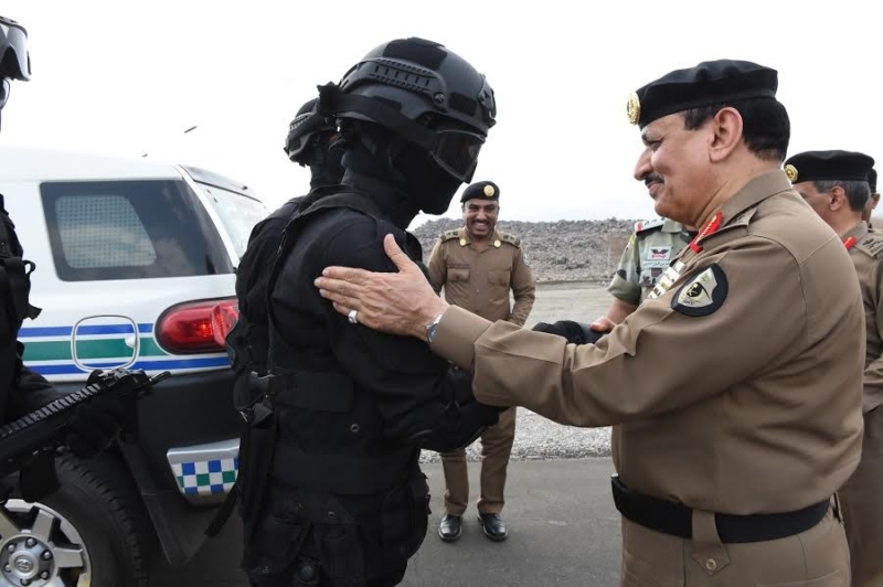 المحرج يزور مراكز الضبط الأمني وقيادة أمن الطرق 6