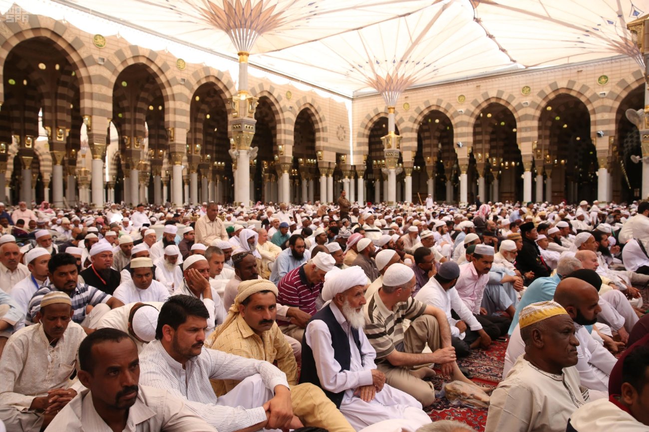 خطيب المسجد النبوي : انكسروا إلى الله يعلو شأنكم وتفرج الكروب