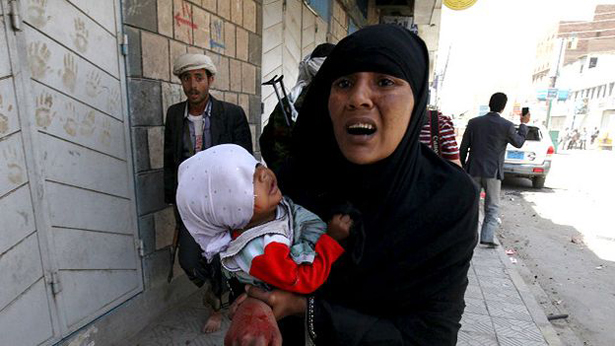 الحوثي يرتكب الجرائم بحق المرأة اليمنية ضاربًا بالعيب الأسود عرض الحائط