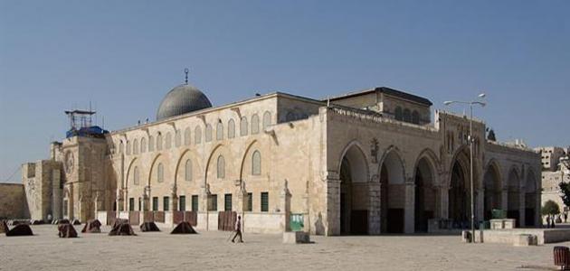 الاحتلال يمنع الفلسطينيين من التوجه لأداء صلاة الجمعة في المسجد الأقصى