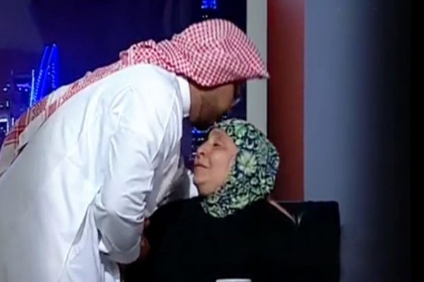 الشريان يُحقق حلم مصريّة لم تر ابنها منذ 30 عامًا