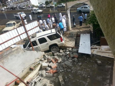 المفارجة بمنطقة الباحة وفاة رجل في حادث سيارة بعد سقوط الأمطار1