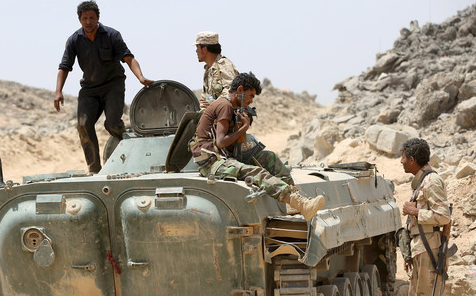 القوات اليمنية تستعيد مناطق في تعز وتتقدم في مأرب