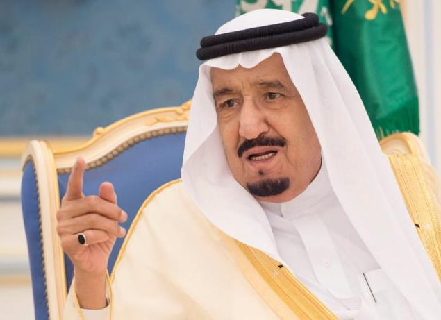 الملك سلمان يبحث هاتفيًا مع العبادي تعزيز العلاقات العراقية السعودية