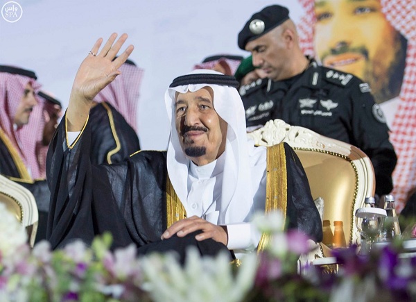 الملك يشرف الحفل الكبير لأهالي الرياض احتفاء بتوليه الحكم