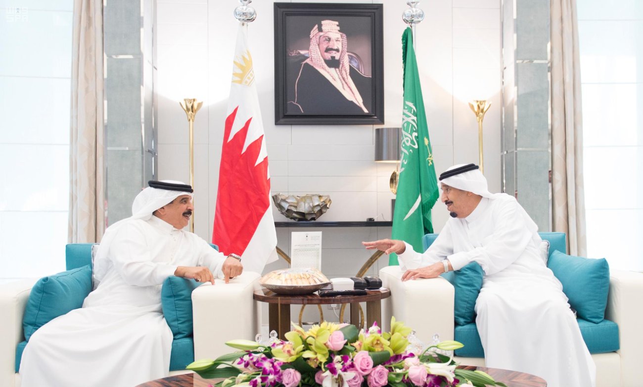 وزير الإعلام البحريني: زيارة #الملك_سلمان تحمل بشائر الخير