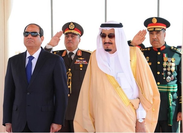 اقتصاديون: زيارة الملك لمصر ومضامينها تحفظ استقرار العالم العربي