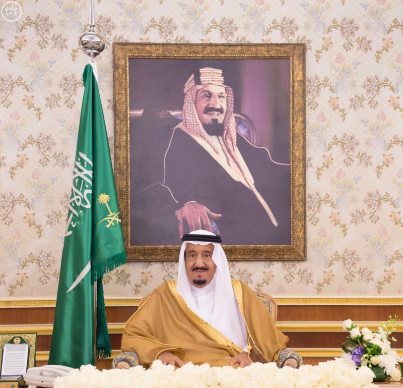 الملك سلمان يتسلم أوراق اعتماد 12 سفيراً لدى السعودية (4)