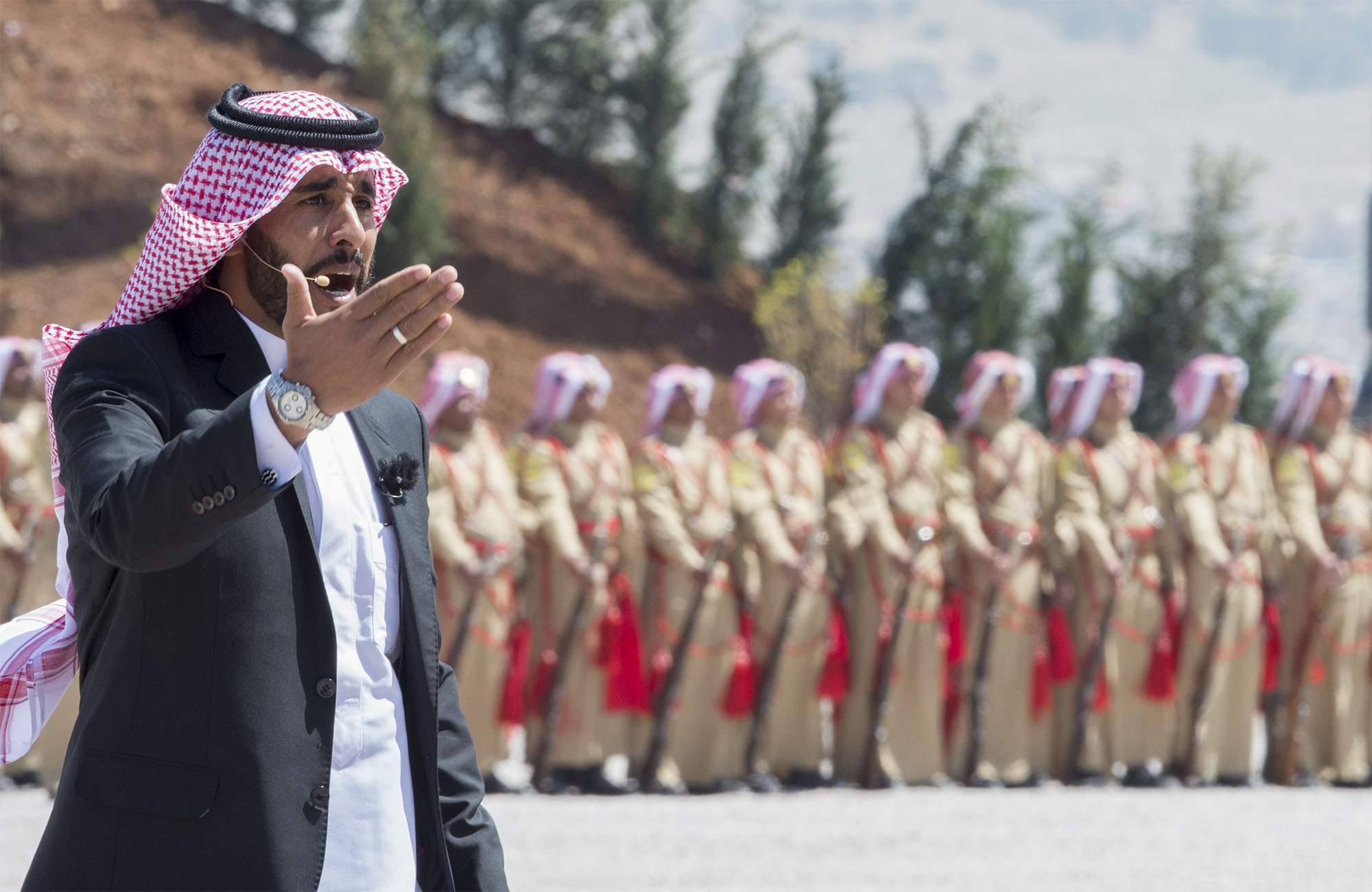 بالفيديو.. “أحرار الدار”.. قصيدة ترحيب بملك الحزم في الأردن