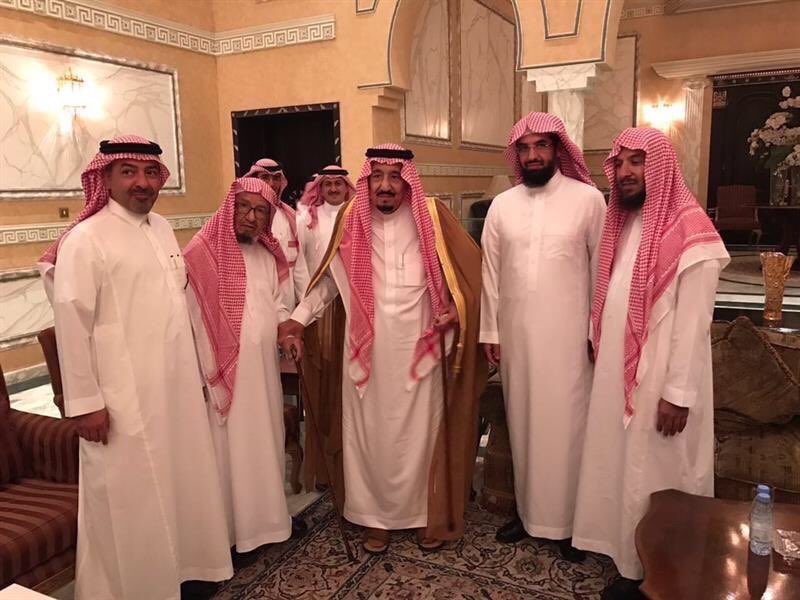 الملك سلمان يزور الشيخ ناصر الشثري1