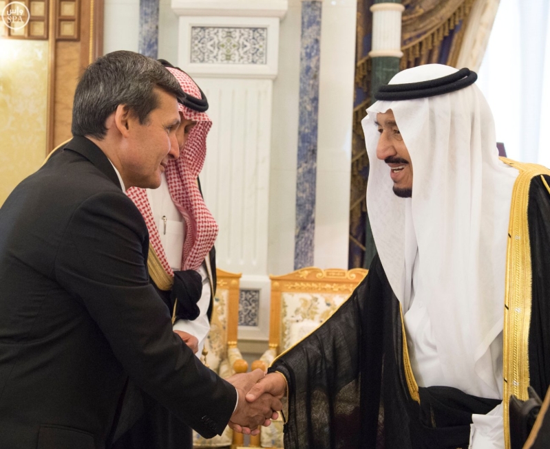 الملك سلمان يستقبل الرئيس التركمانستان1