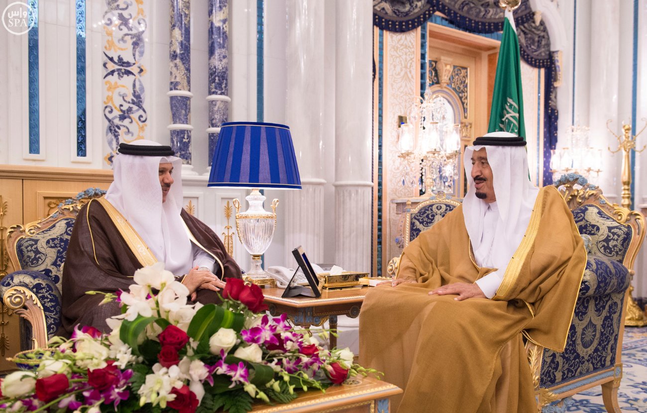 الملك يستقبل الأمين العام لمجلس التعاون ويستعرضان مسيرة العمل الخليجي المشترك