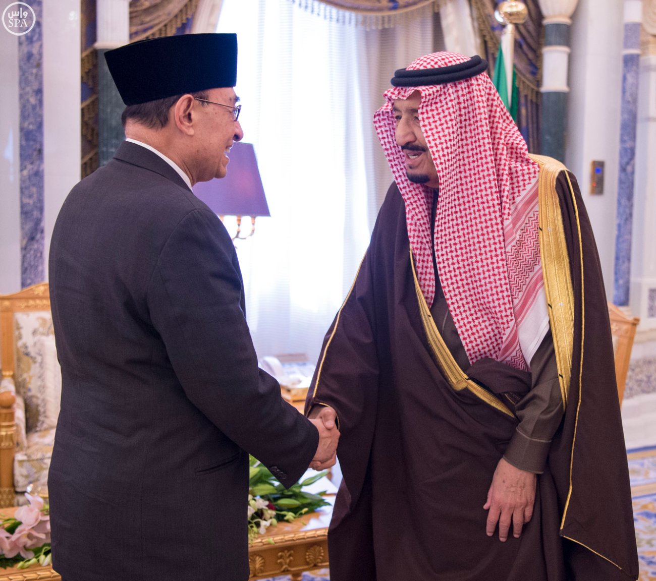الملك سلمان يستلم رسالة من رئيس اندنوسيا