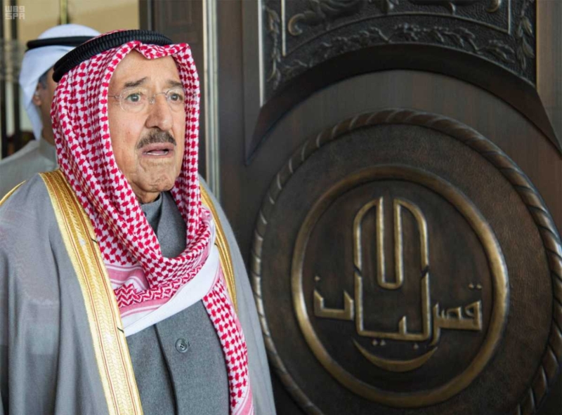 الملك سلمان يشرف مادبة الغداء التي أقامها ولي عهد الكويت.jpg14