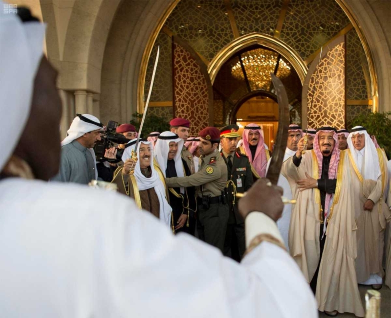الملك سلمان يصل اإلى الكويت.jpg13