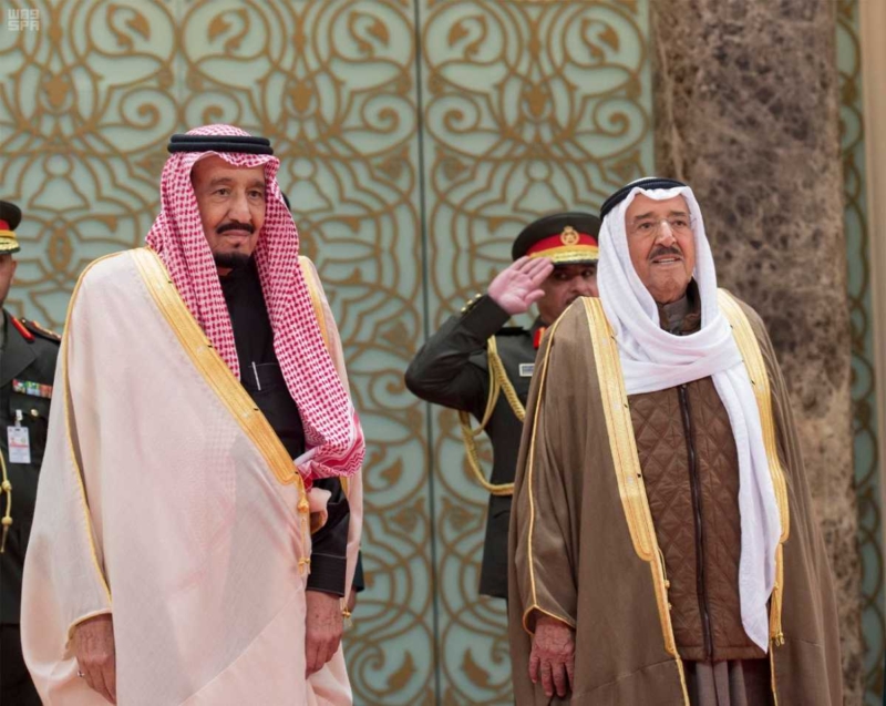 الملك سلمان يصل اإلى الكويت.jpg3