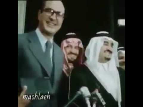 شاهد.. فيديو نادر لسعود الفيصل يترجم حديث الرئيس الفرنسيّ للملك فهد