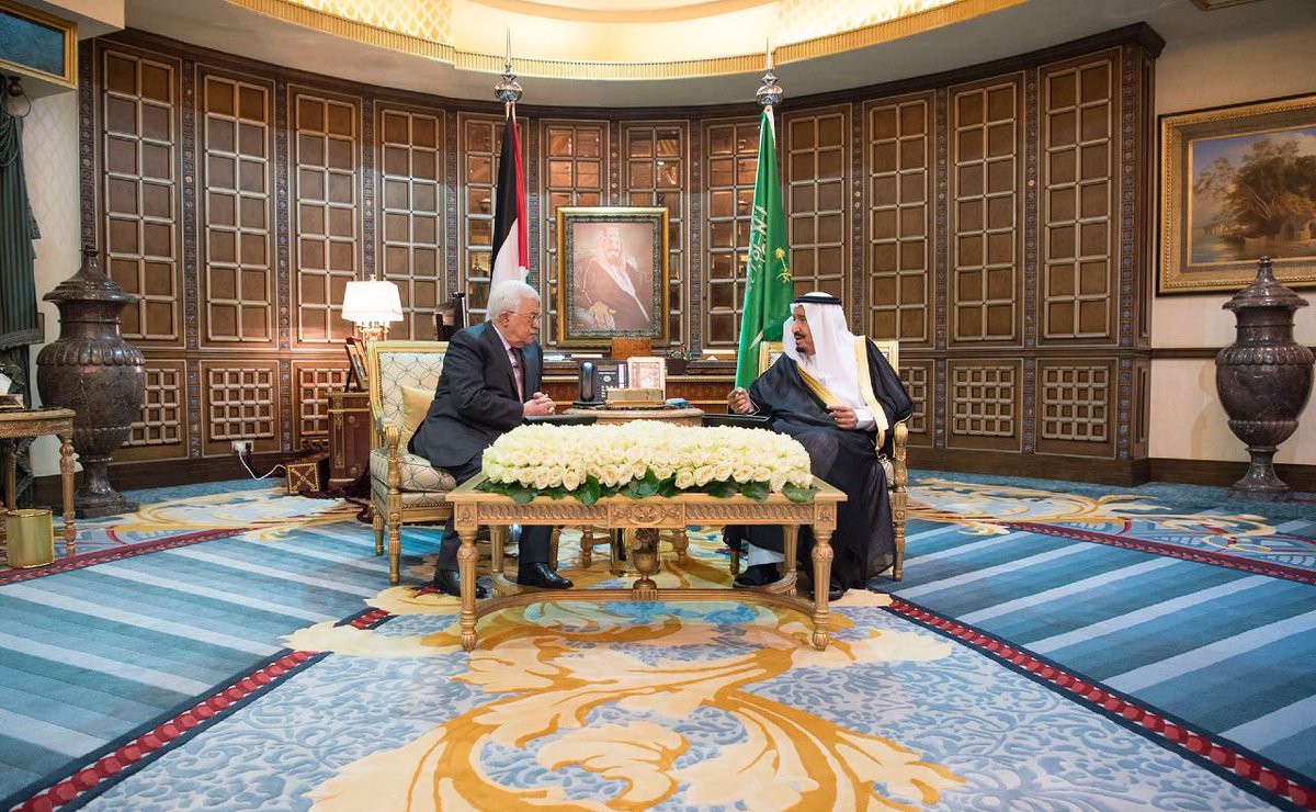 الملك يبحث العلاقات الثنائية مع الرئيس الفلسطيني